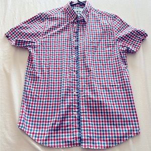 Ben Sherman’s Large checkered patterned short sleeve button down shirt.